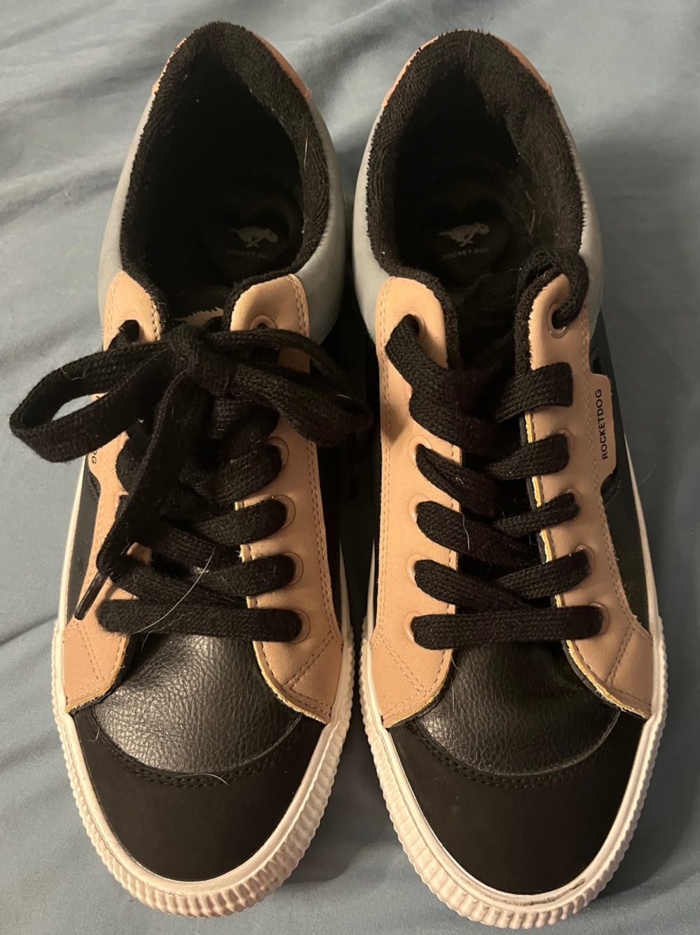 Rocket Dog Size 10 Black, Tan and Blue Sneakers